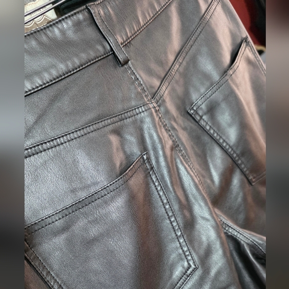 Zara Black Faux Leather Y2K Wide Leg Pants Sz 6 - Picture 6 of 6